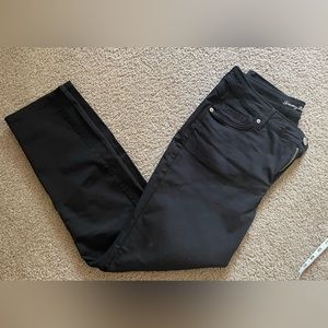 Tommy Bahama black high rise ankle soft jean